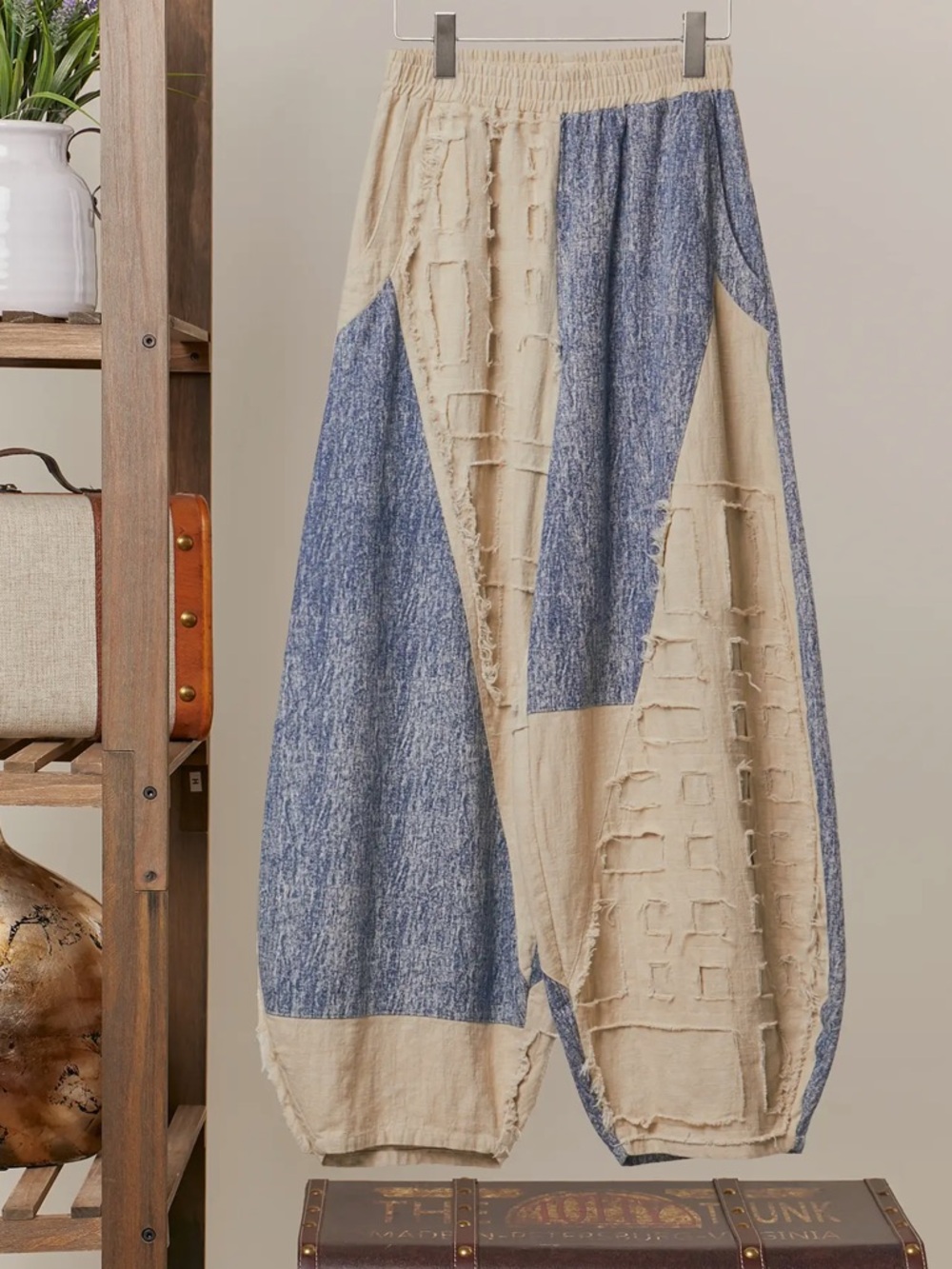 🌟SALE🌟Textured Grid Patch Balloon Pants - Picture 5 of 6